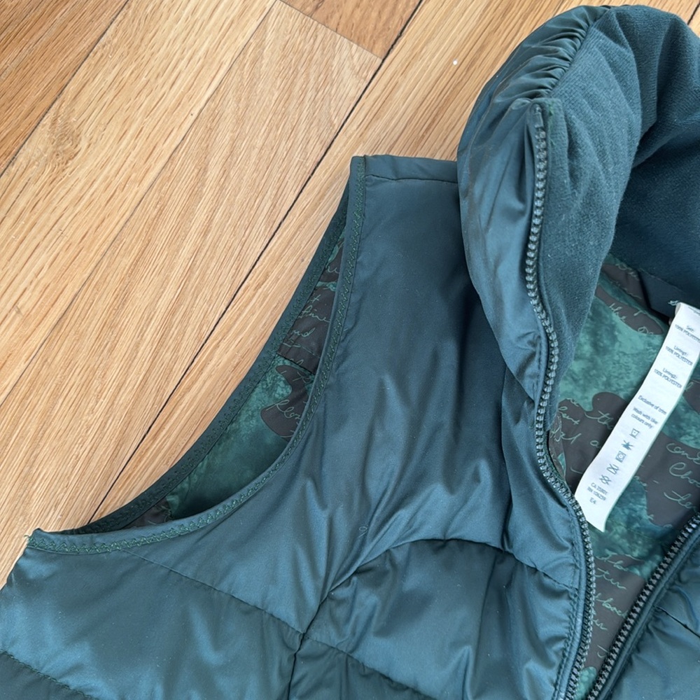 Lululemon forest green light weight polyester filled vest size 6 - Picture 5 of 12